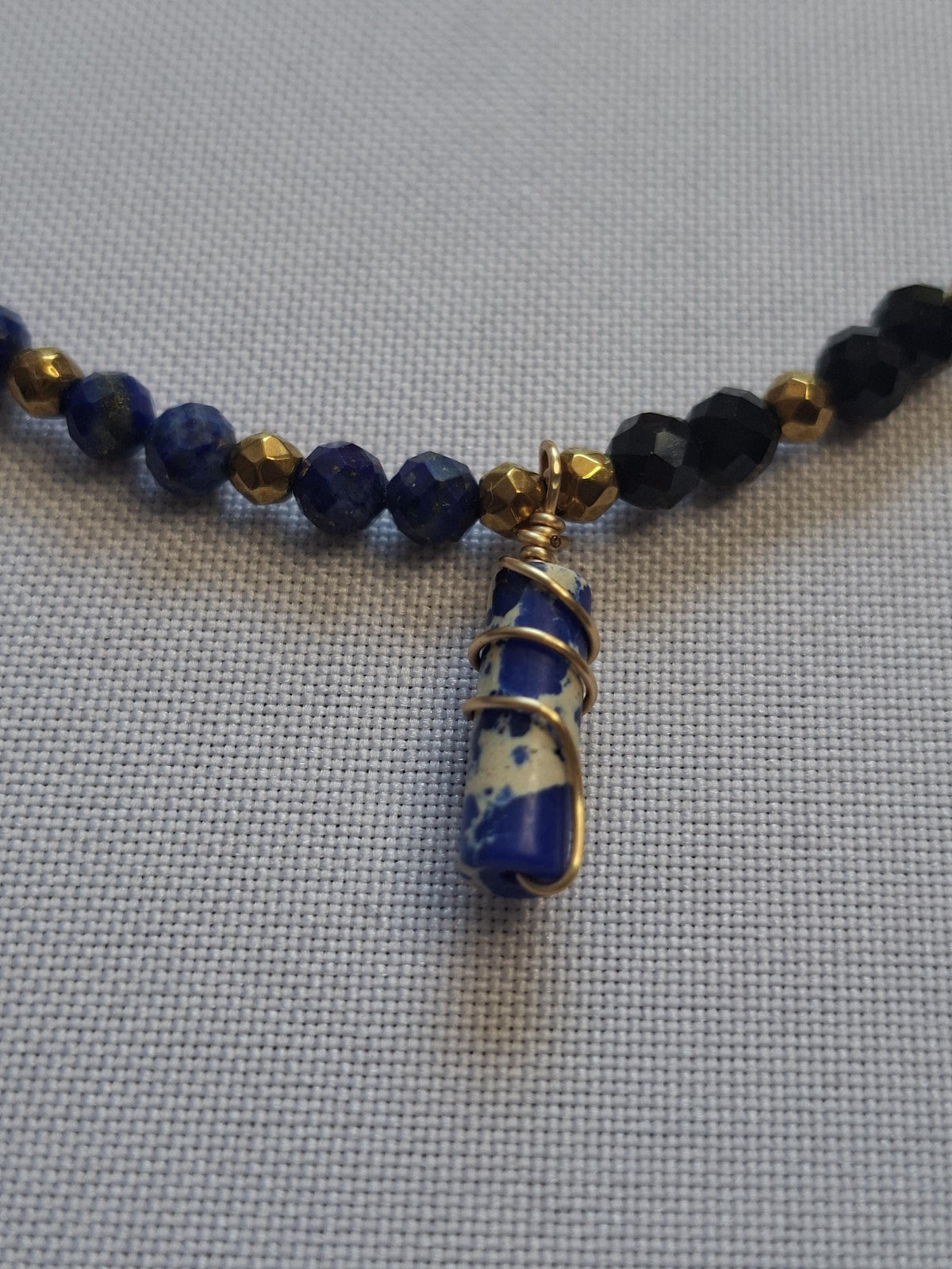 Naszyjnik: Lapis Lazuli, Onyks, Hematyt złoty